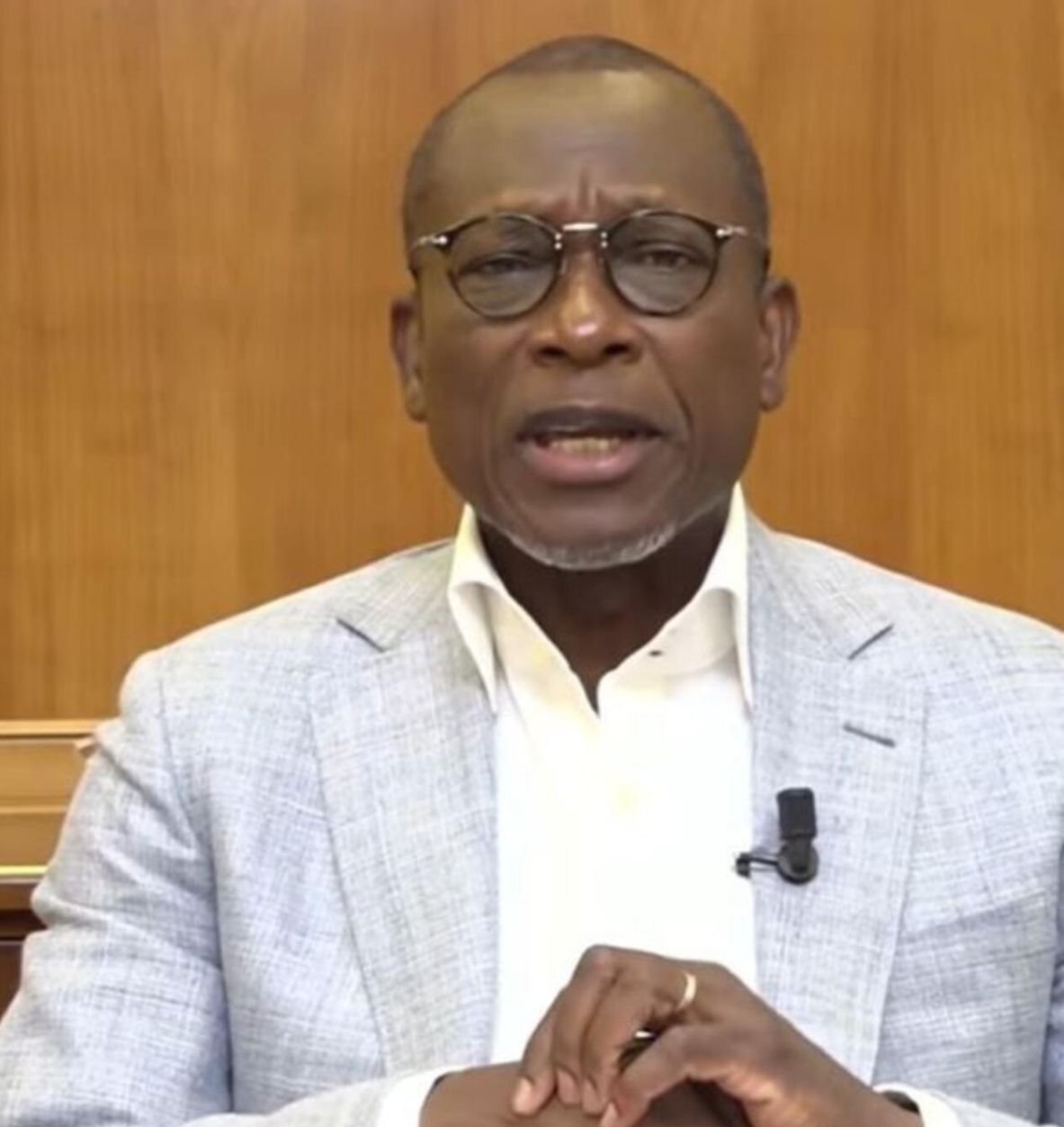 رئيس بنين يعلن إحباط محاولة انقلاب ويعلن سيطرة القوات الحكومية على الوضع