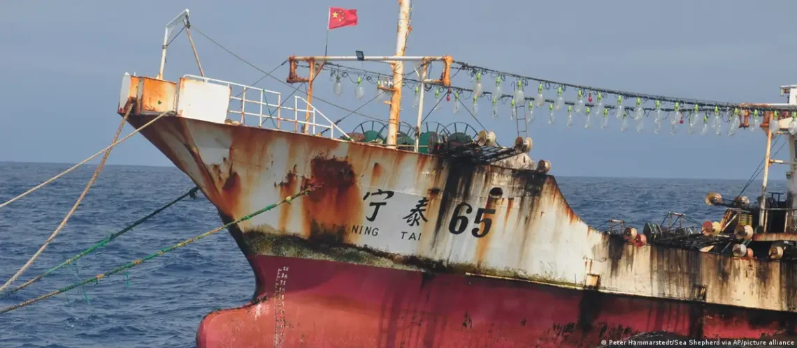 اتهام الصين باستنزاف الثروة السمكية في غينيا بيساو رغم قرارات الحظر